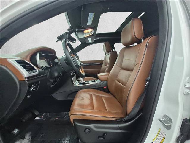 Used 2019 Jeep Grand Cherokee Summit AWD/4WD image 17