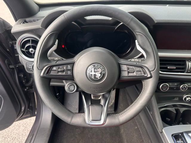 New 2025 Alfa Romeo Stelvio Sprint w/ Veloce Package AWD/4WD image 15