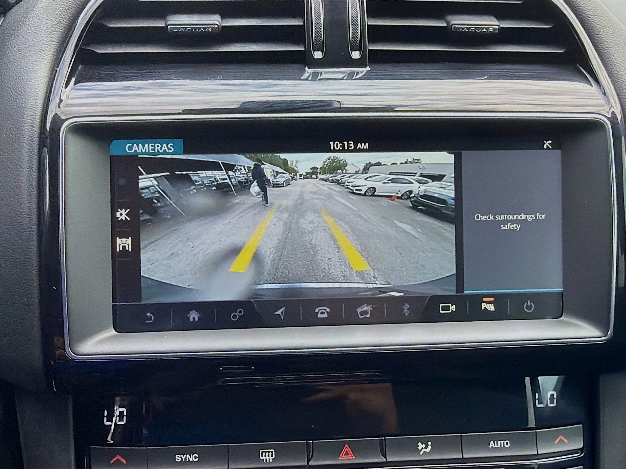 Used 2020 Jaguar F-PACE Premium image 13
