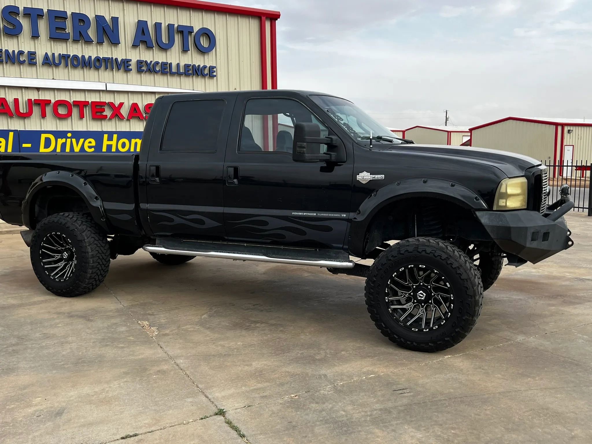 Used 2006 Ford F250 Harley-Davidson image 3