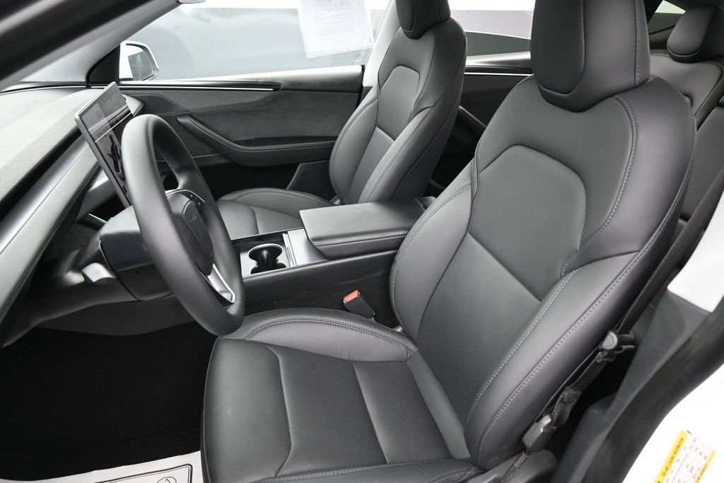 Used 2026 Tesla Model Y AWD image 23