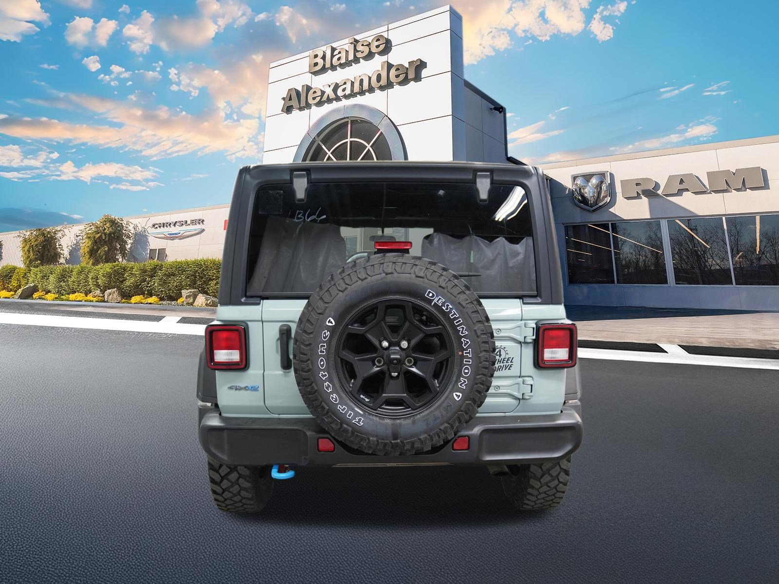 Used 2023 Jeep Wrangler Unlimited AWD/4WD image 6