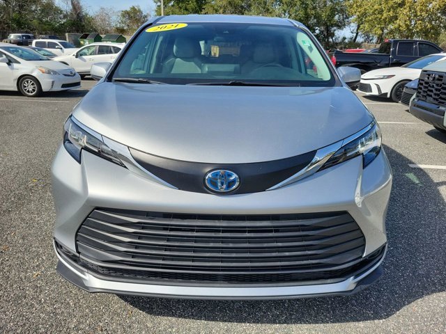 Used 2021 Toyota Sienna LE image 15