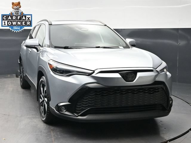 Used 2024 Toyota Corolla Cross AWD Hybrid w/ Convenience Package video 2