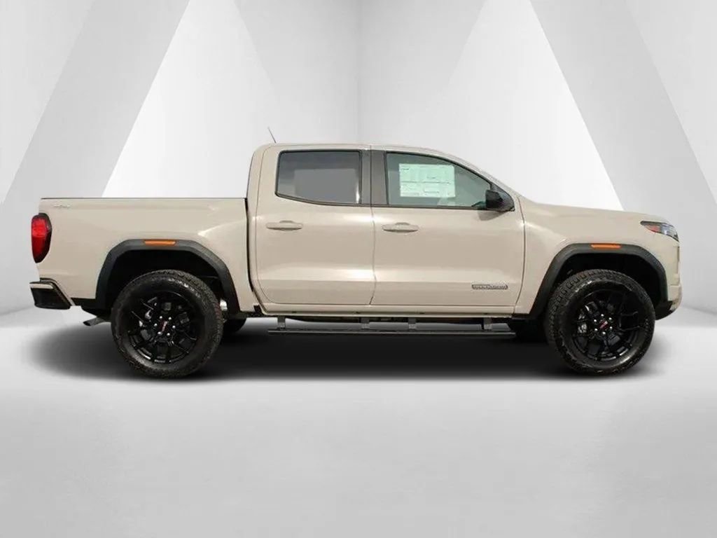 New 2026 GMC Canyon Elevation w/ Convenience Package image 8