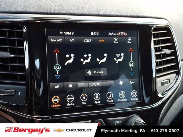 Used 2022 Jeep Grand Cherokee Laredo X image 21