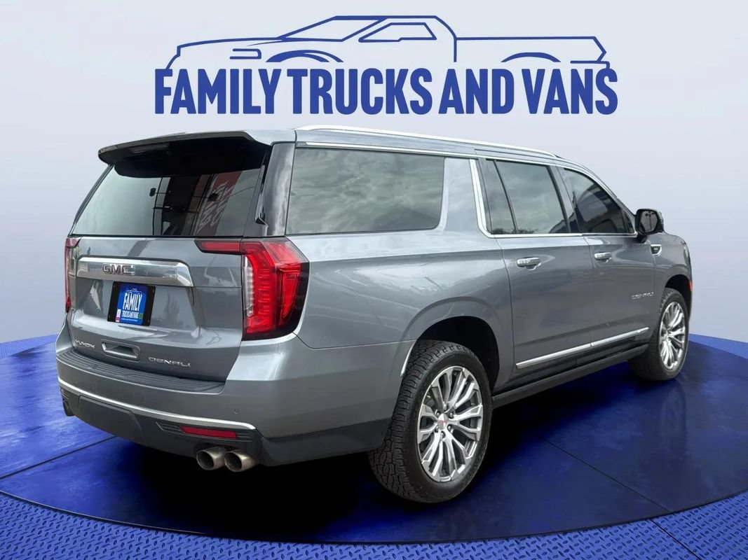 Used 2022 GMC Yukon XL Denali w/ Denali Ultimate Package AWD/4WD image 5