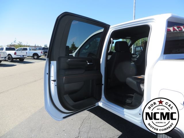 Used 2025 GMC Sierra 2500 AT4 AWD/4WD image 37
