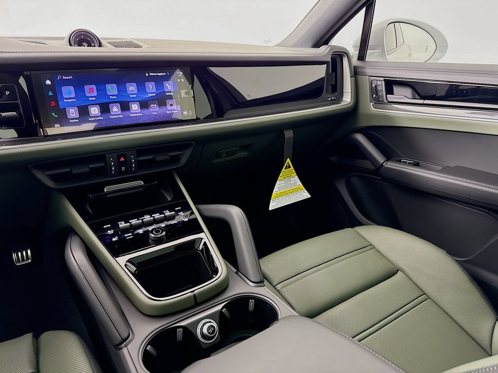New 2026 Porsche Cayenne Coupe AWD/4WD image 27