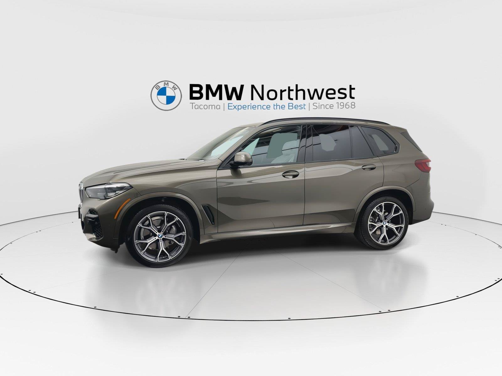 Used 2023 BMW X5 xDrive40i w/ M Sport Package AWD/4WD image 10