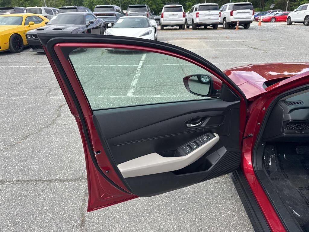 Used 2025 Honda Accord LX image 25
