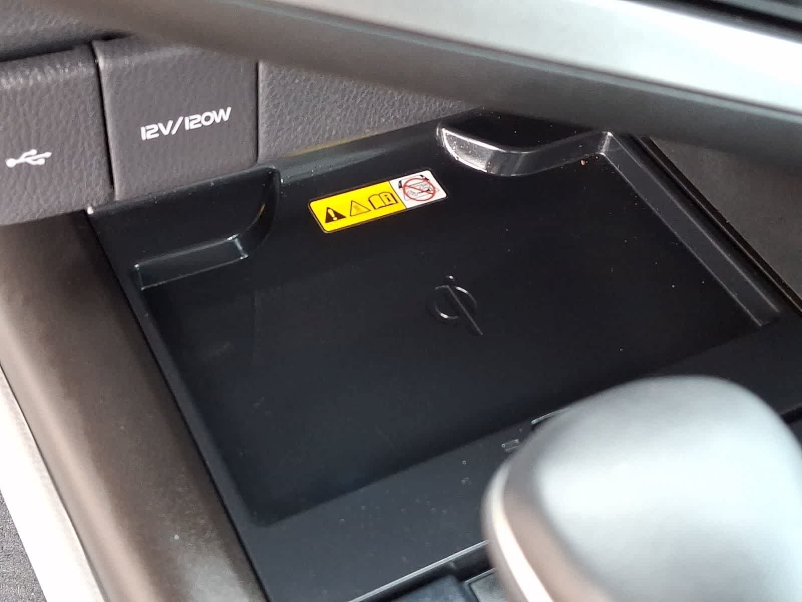 Used 2022 Toyota Camry XLE w/ Navigation Upgrade Package FWD image 31