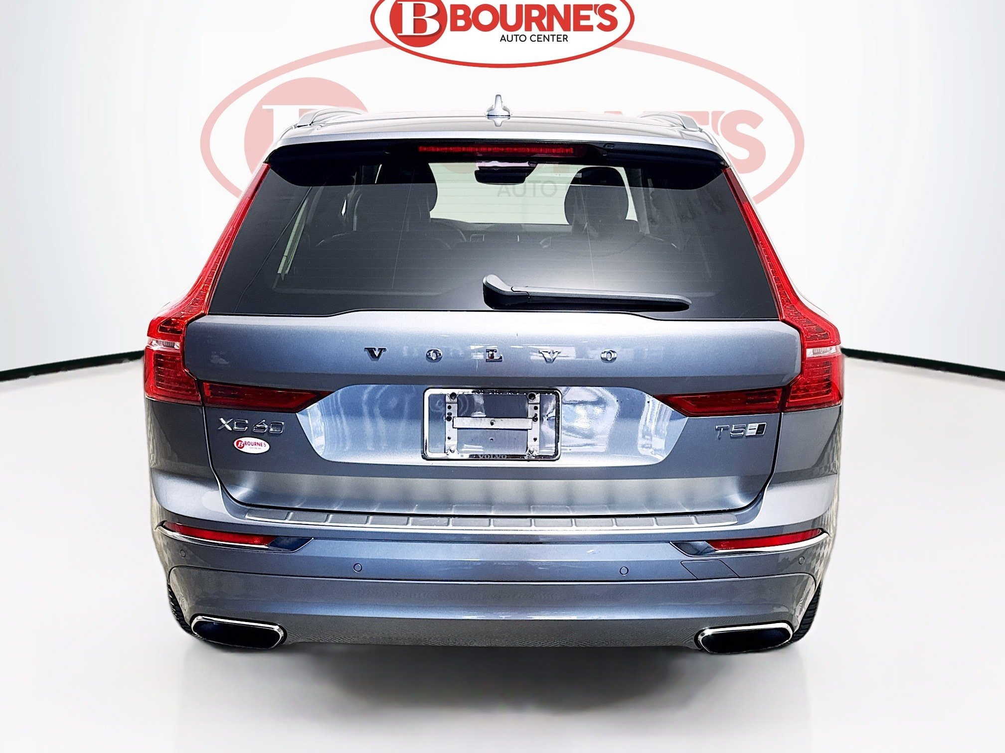 Used 2018 Volvo XC60 T5 Inscription w/ Convenience Package AWD/4WD image 10