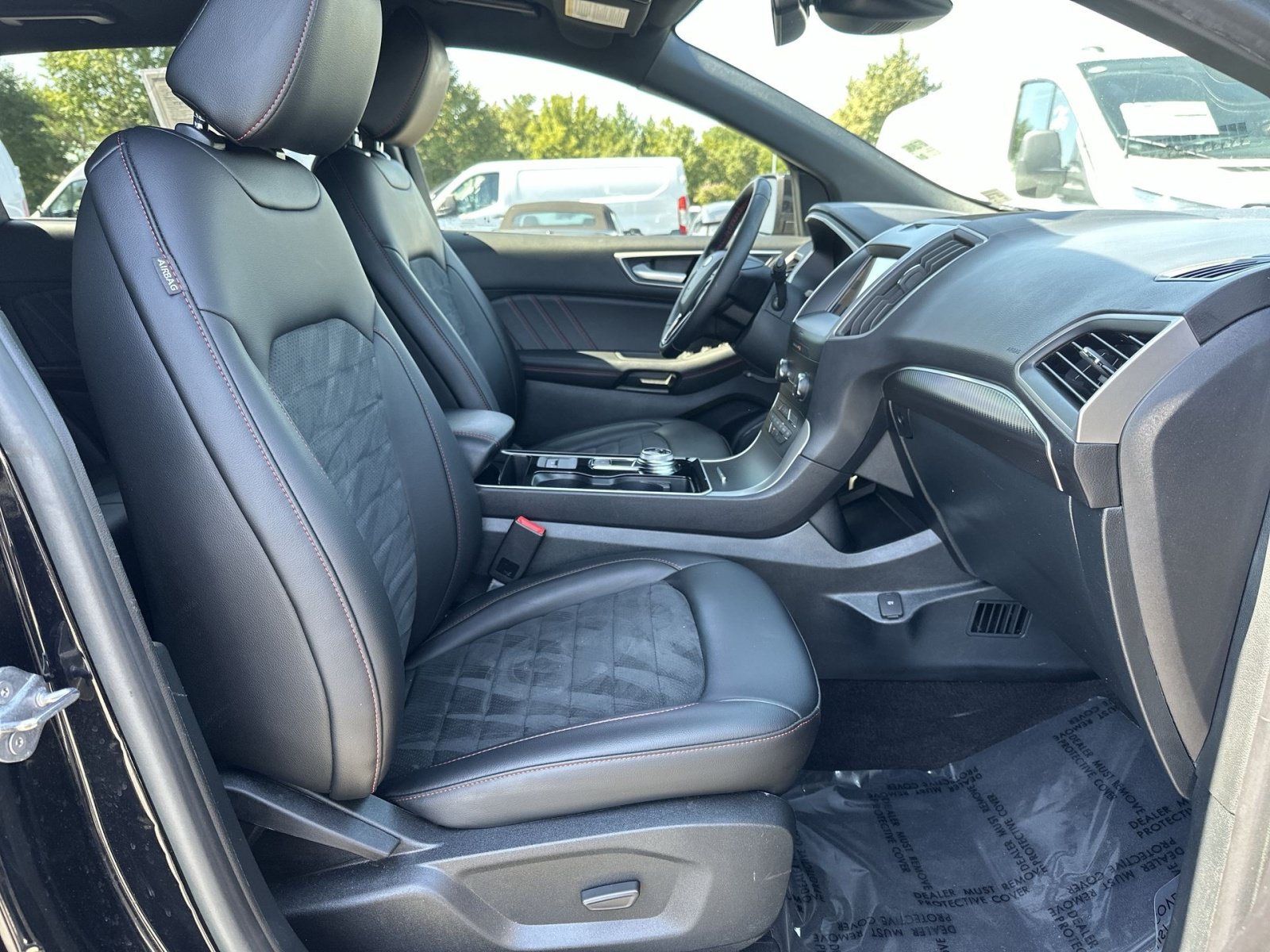 Certified 2020 Ford Edge ST-Line w/ Cold Weather Package AWD/4WD image 28