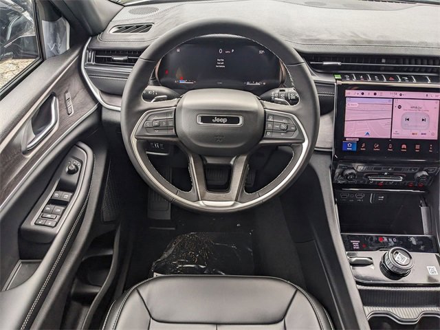 New 2025 Jeep Grand Cherokee Limited image 12