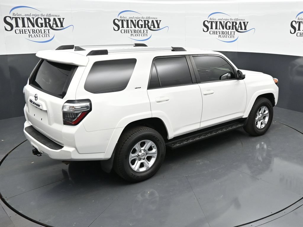 Used 2020 Toyota 4Runner SR5 AWD/4WD image 24
