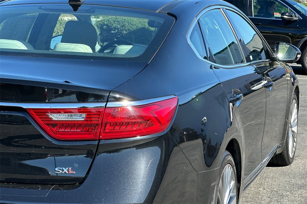 Used 2018 Kia Cadenza Limited w/ Paint Protection Package image 24