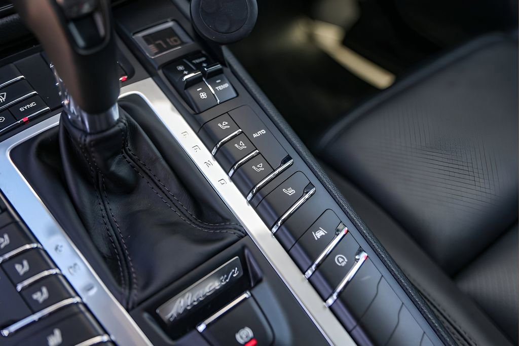 Used 2020 Porsche Macan S image 21