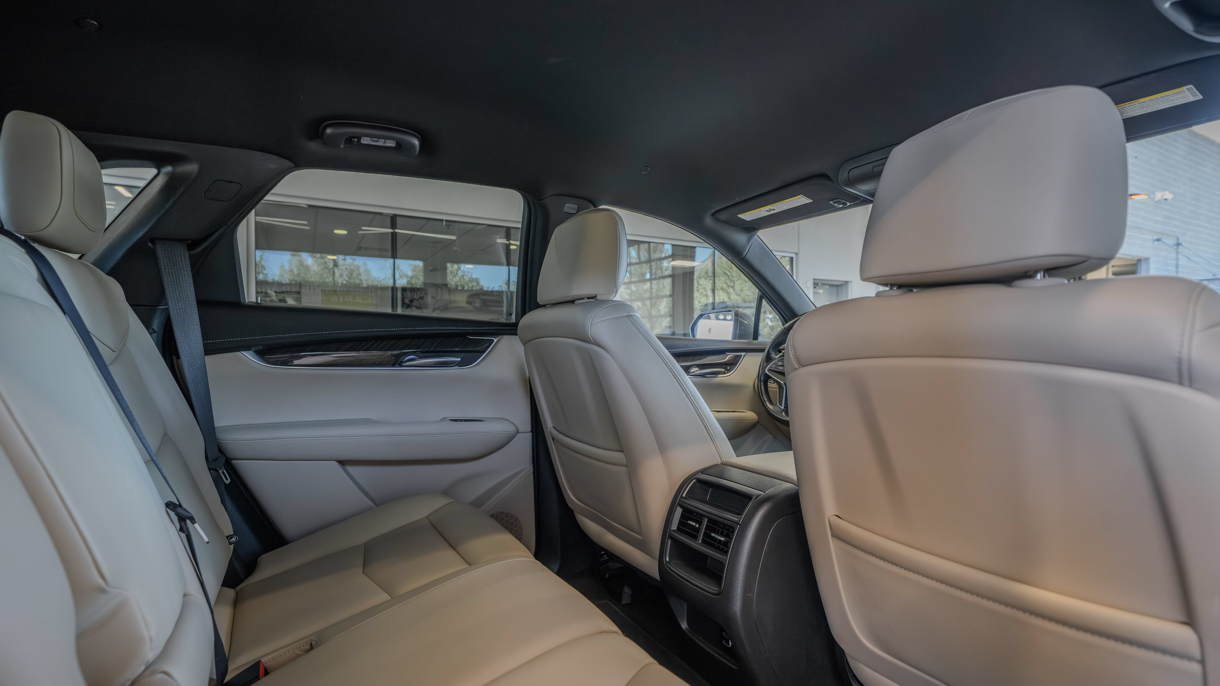 Used 2018 Cadillac XT5 FWD w/ LPO, Wheel Lock Package image 28