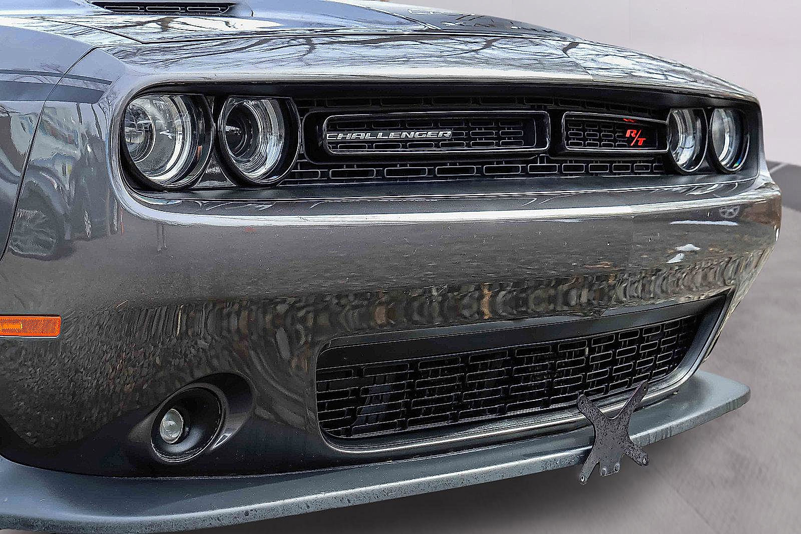 Used 2016 Dodge Challenger R/T Scat Pack w/ Leather Interior Group image 28