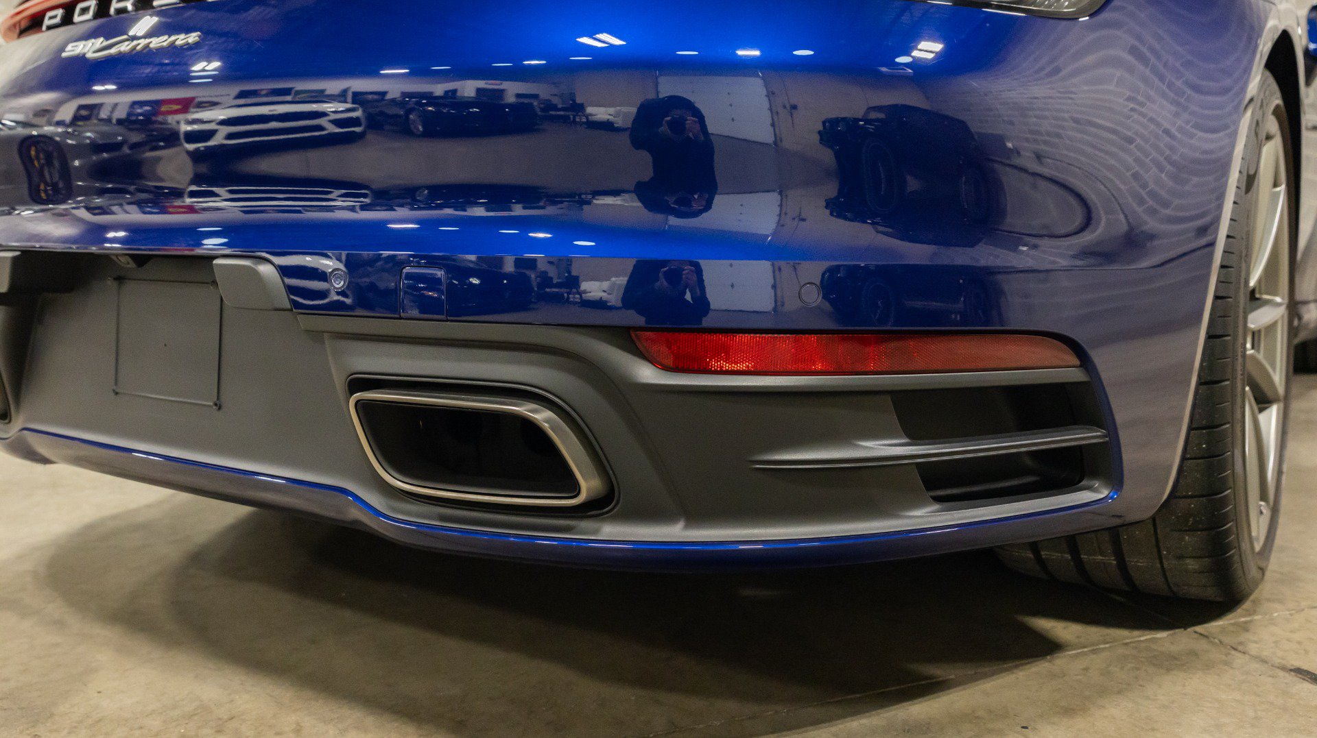 Used 2020 Porsche 911 Carrera w/ Premium Package RWD image 24