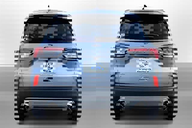 Used 2022 Ford Escape SE w/ Cold Weather Package image 3