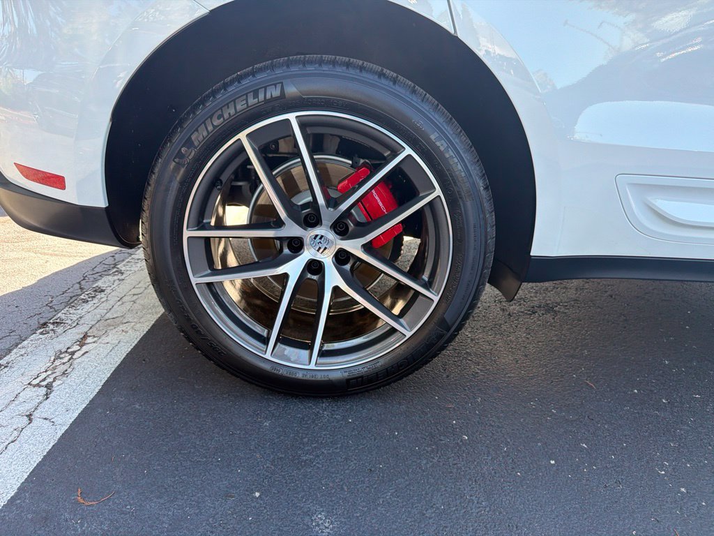 Certified 2026 Porsche Macan S AWD/4WD image 13
