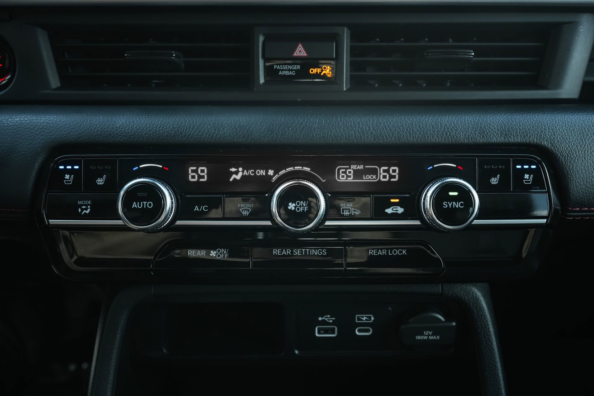 Used 2025 Honda Pilot Black Edition image 14
