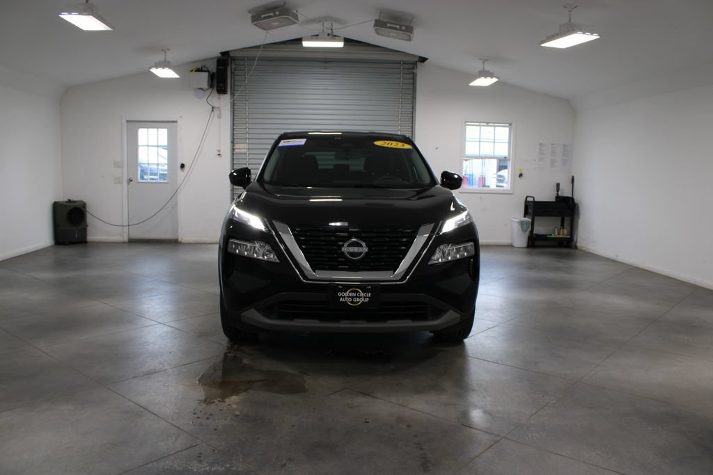 Used 2023 Nissan Rogue SV AWD/4WD image 4