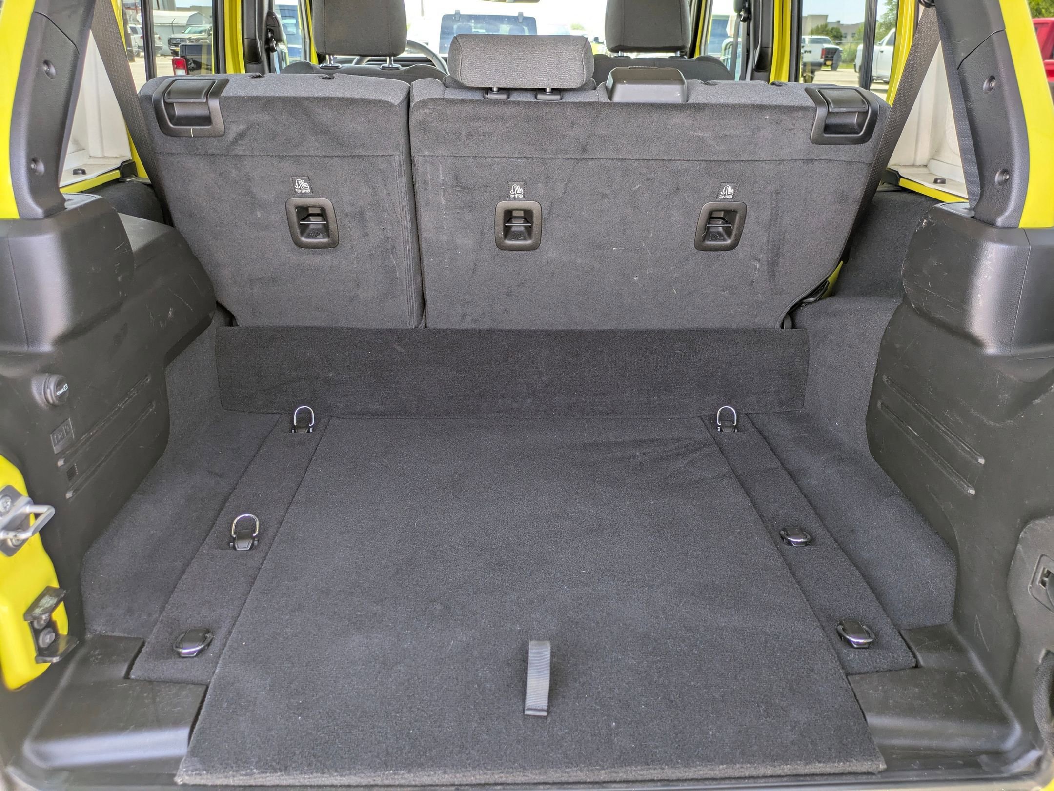 Used 2024 Jeep Wrangler Sahara AWD/4WD image 26