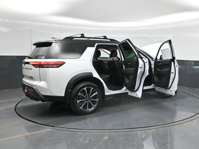 New 2026 Nissan Pathfinder Platinum w/ Cargo Package AWD/4WD image 68