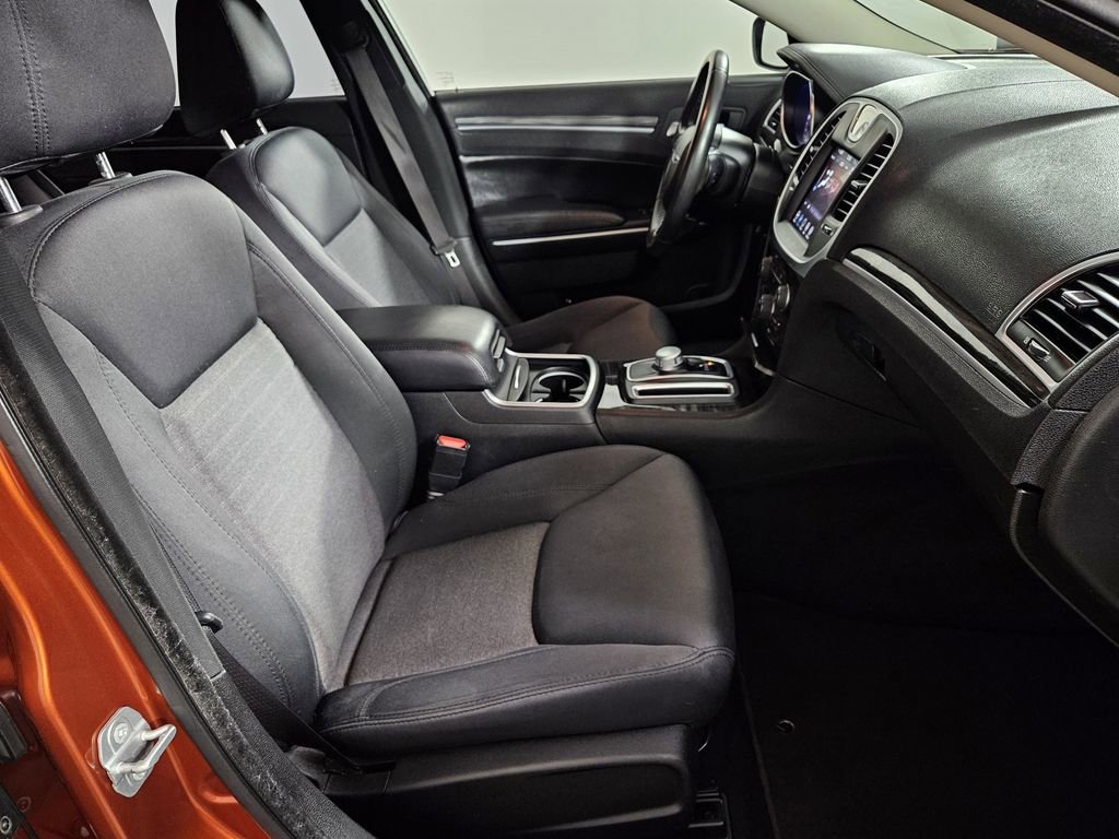 Used 2020 Chrysler 300 Touring w/ Sport Appearance Package RWD image 30