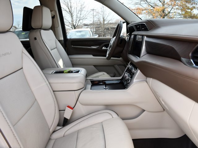 Used 2021 GMC Yukon XL Denali image 37
