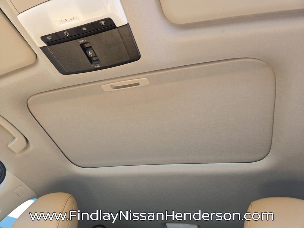 Used 2025 Nissan Sentra SV w/ SV Premium Package image 11