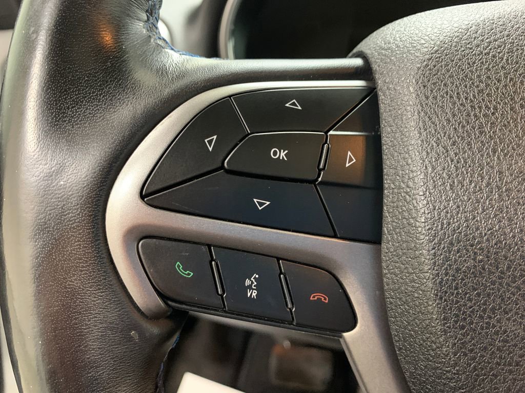 Used 2018 Jeep Grand Cherokee Laredo AWD/4WD image 21