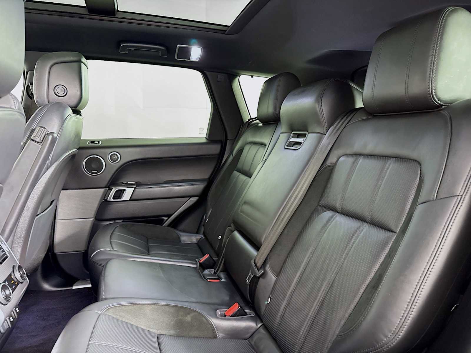 Used 2021 Land Rover Range Rover Sport HST image 20