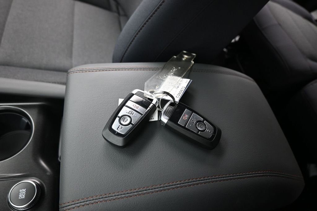 New 2026 Ford Explorer Active RWD image 16