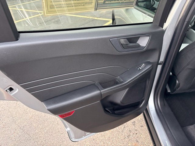 Used 2023 Ford Escape Active AWD/4WD image 16