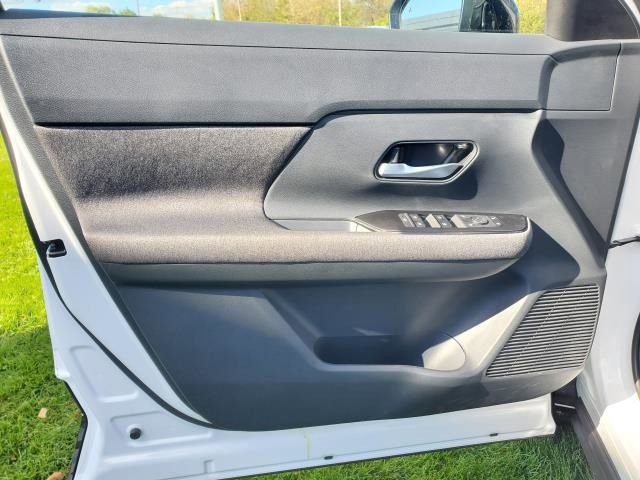 New 2026 Nissan Kicks SV w/ Cold Weather Package image 18