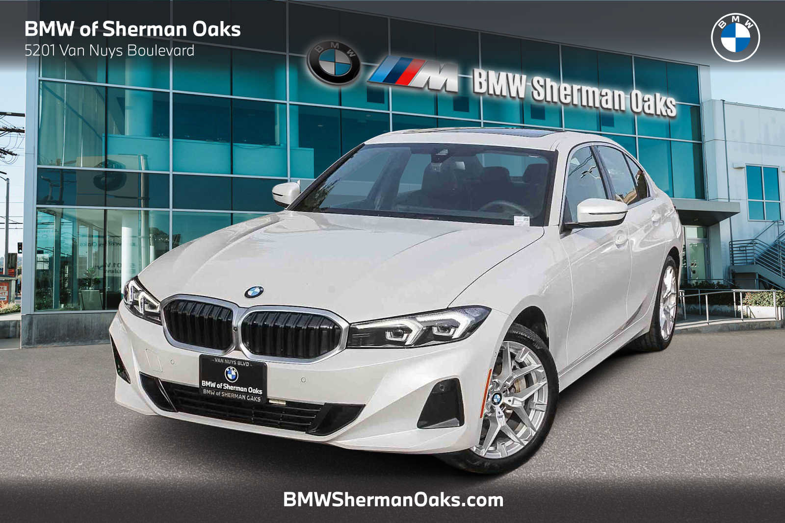 Used 2025 BMW 330i Sedan w/ Premium Package image 1