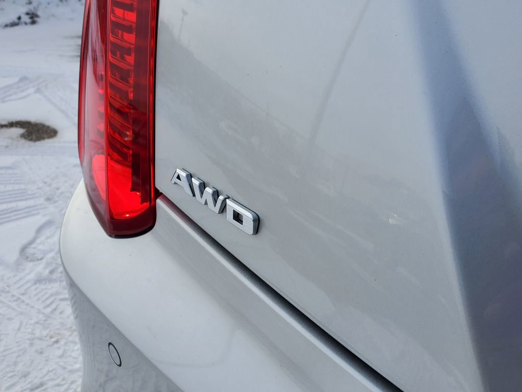 Used 2018 Cadillac CTS Luxury image 16