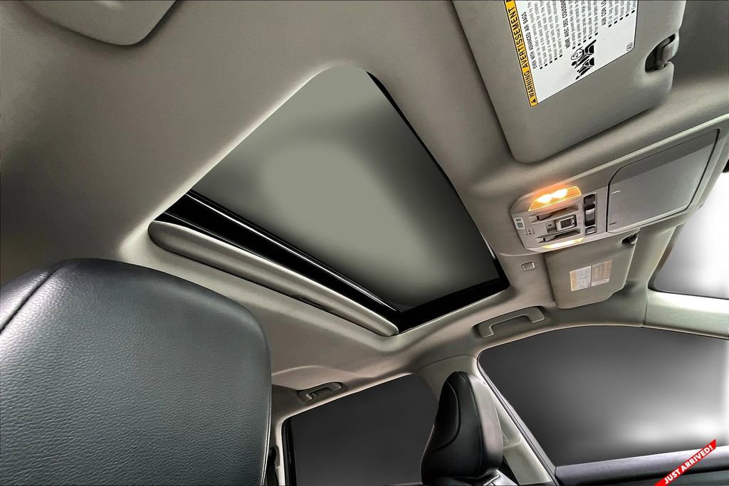 Used 2022 Toyota Highlander XLE image 18