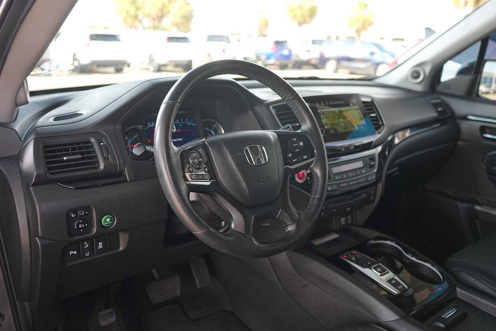 Used 2019 Honda Pilot Elite image 2