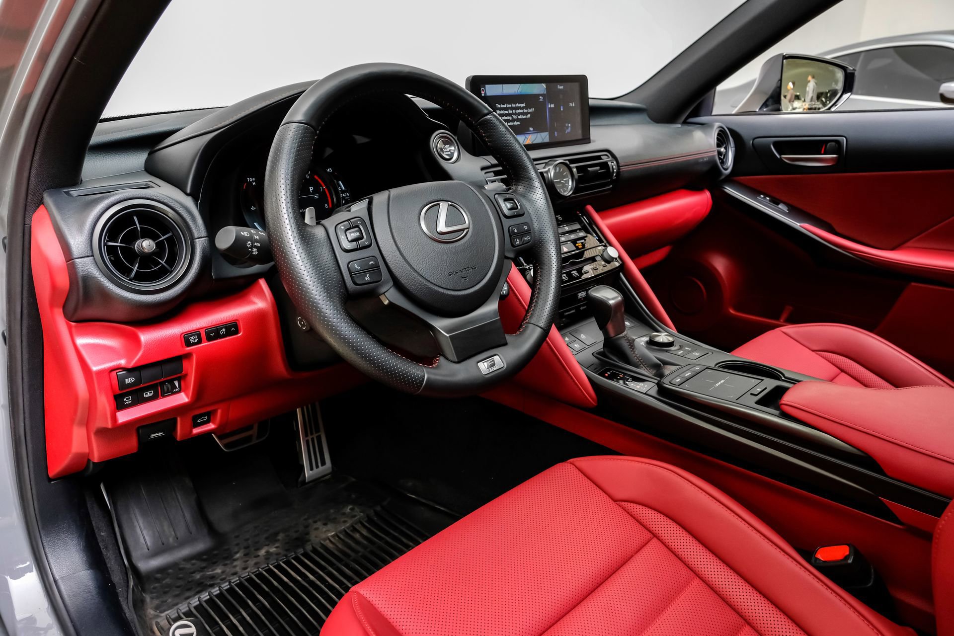 Used 2024 Lexus IS 500 image 3