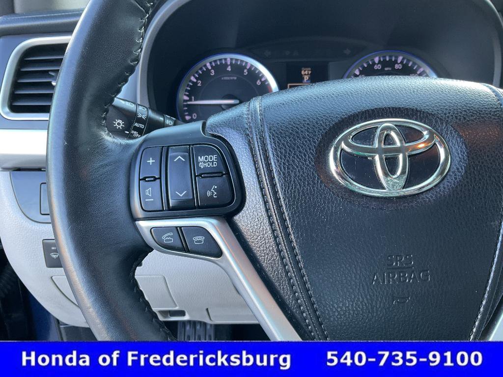 Used 2015 Toyota Highlander Limited AWD/4WD image 33