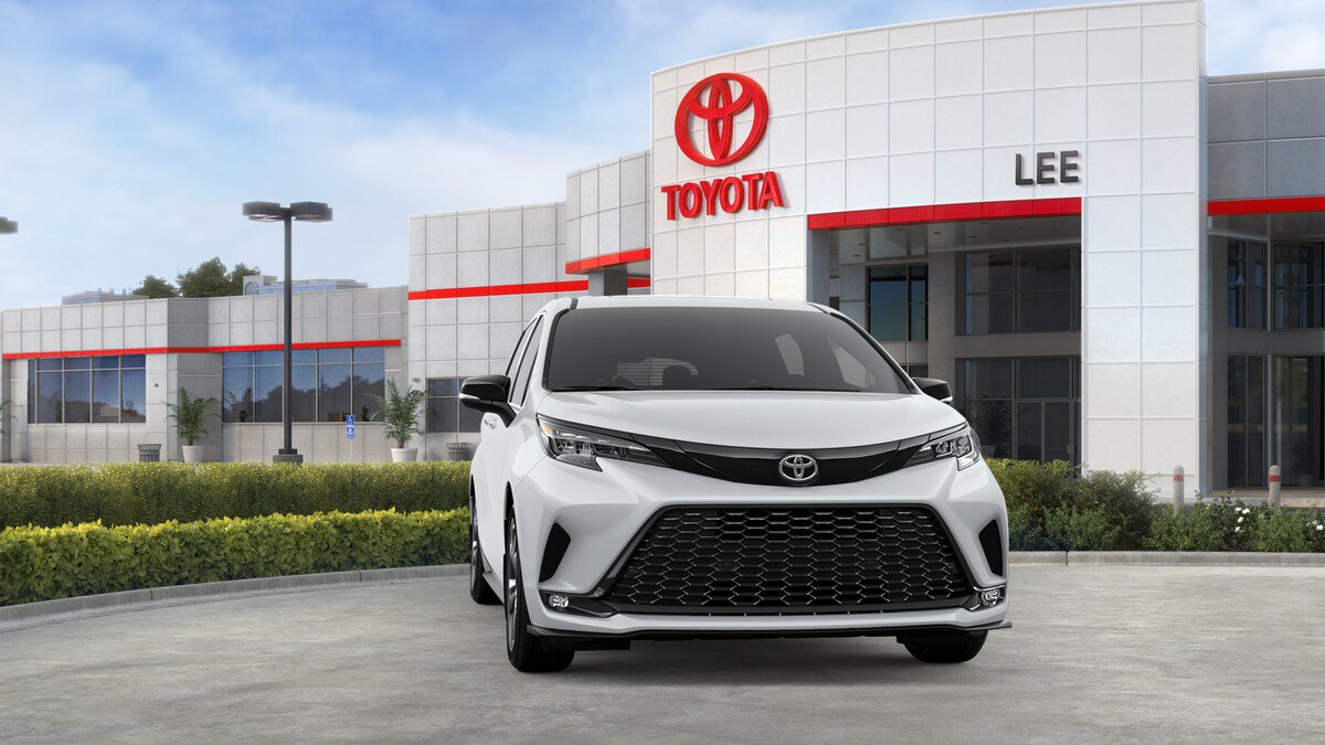 New 2026 Toyota Sienna XSE AWD/4WD image 16