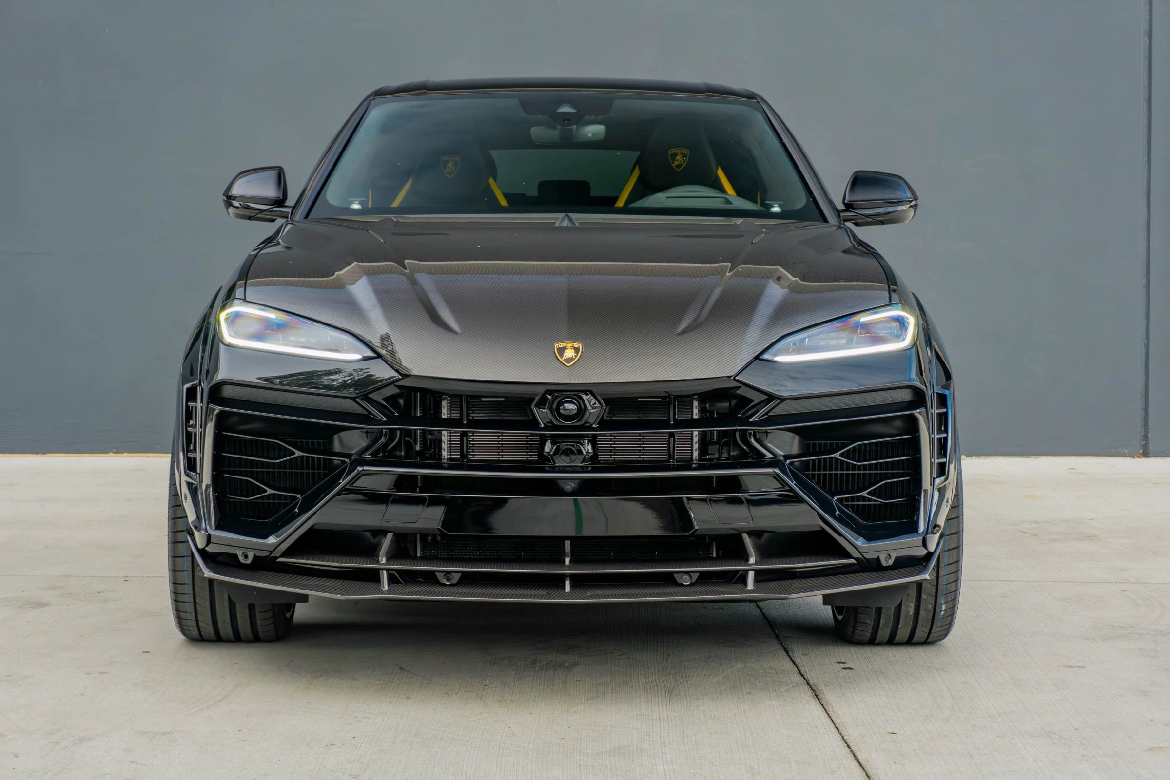 Used 2025 Lamborghini Urus SE image 4