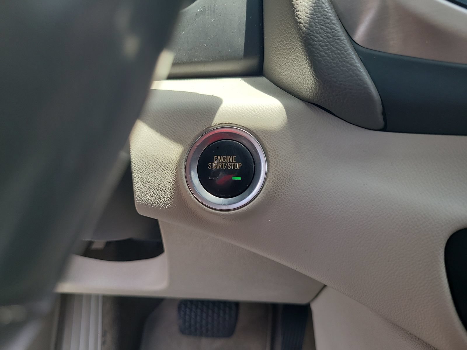 Used 2020 GMC Terrain Denali w/ Denali Premium Package FWD image 19
