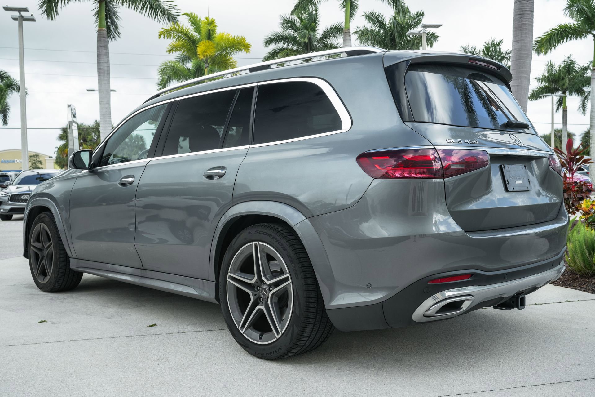 Used 2024 Mercedes-Benz GLS 450 4MATIC image 7