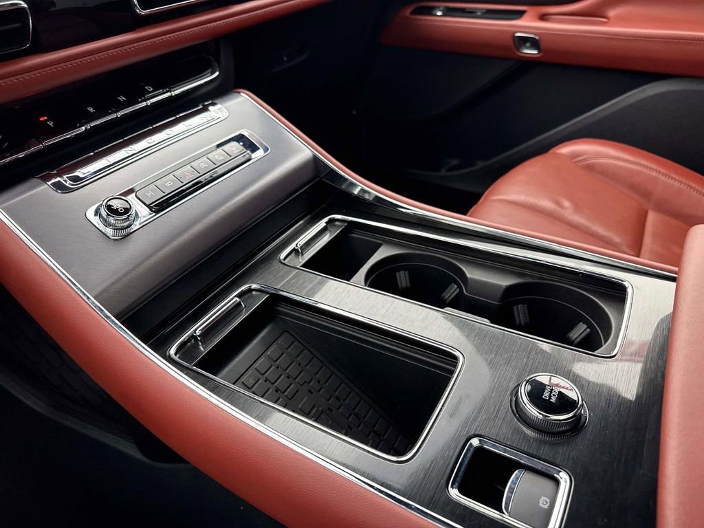 Used 2025 Lincoln Aviator Reserve w/ Illumination Package image 20